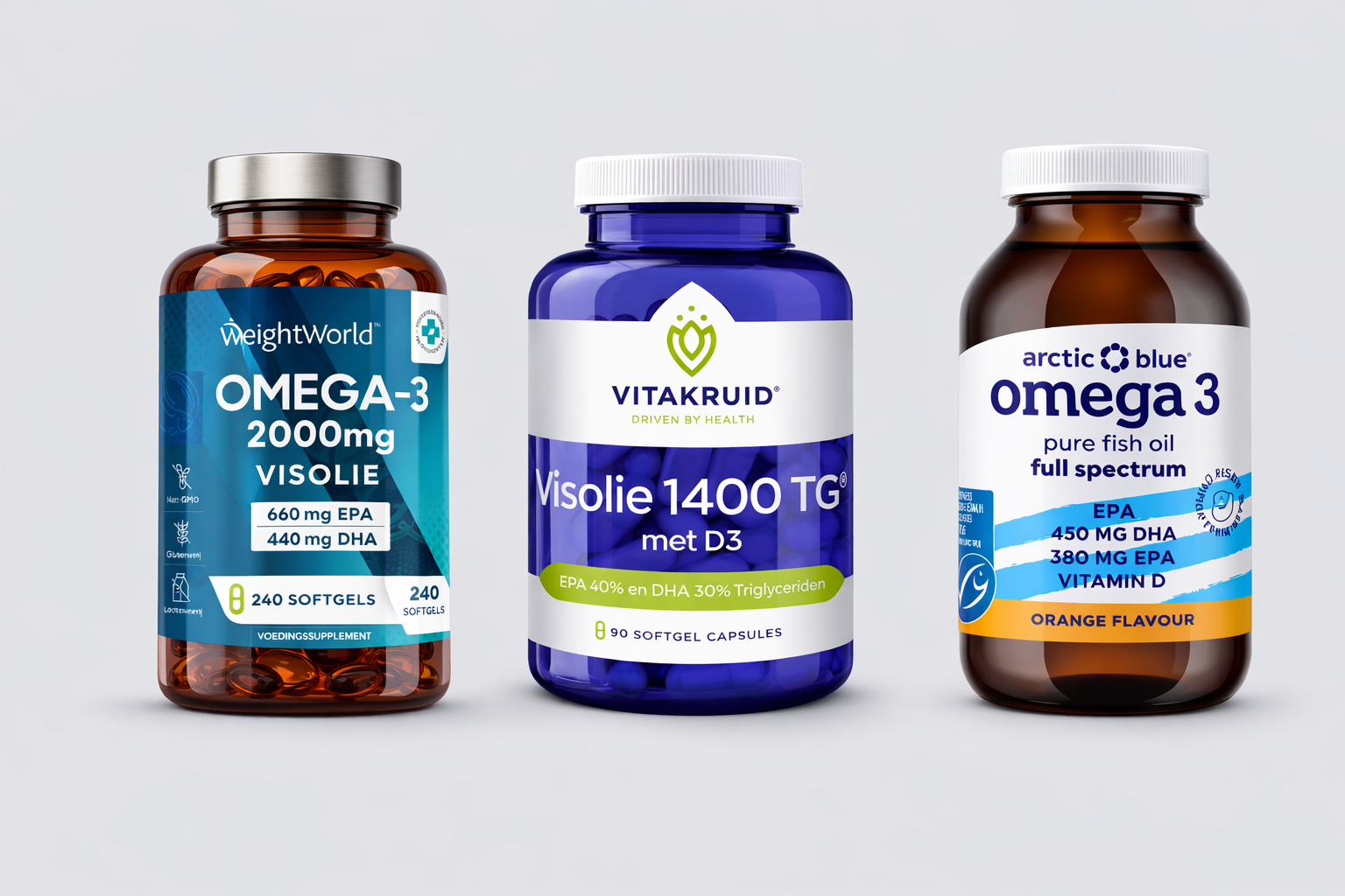 Top 3 beste omega 3 supplementen: WeightWorld Omega 3 2000mg, Vitakruid Visolie 1400 TG met D3 en Arctic Blue Omega 3 naast elkaar op lichtgrijze achtergrond
